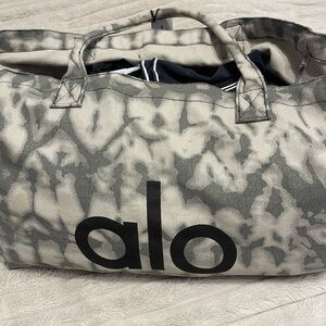ALO Yoga Black and Gray Duffel Bag